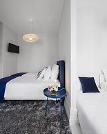 Penedo da Saudade Suites & Hostel