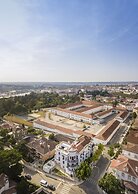 Penedo da Saudade Suites & Hostel