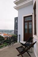 Penedo da Saudade Suites & Hostel