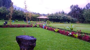 Le Bambou Gorilla Lodge