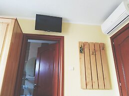 Venesis House