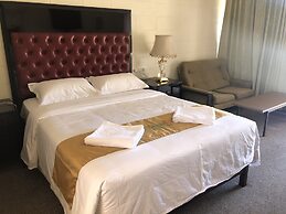Inland Oasis Motel