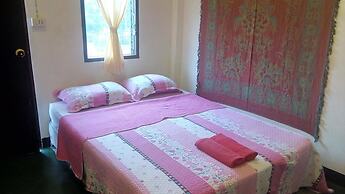 Tribal Pai Backpackers - Adults Only