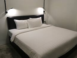 Suite 18 Boutique Hotel - Hostel