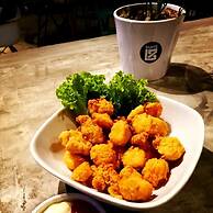 Suite 18 Boutique Hotel - Hostel