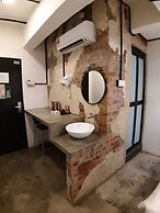 Suite 18 Boutique Hotel - Hostel