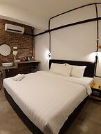 Suite 18 Boutique Hotel - Hostel