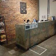 Suite 18 Boutique Hotel - Hostel