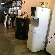 Suite 18 Boutique Hotel - Hostel