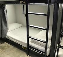 Suite 18 Boutique Hotel - Hostel