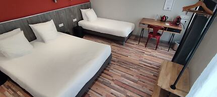Logis Hotel Yseria - Historical Center