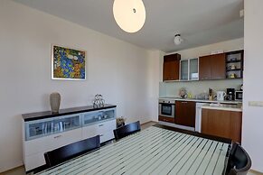 Lighthouse Luxe Estate Apart & Villas