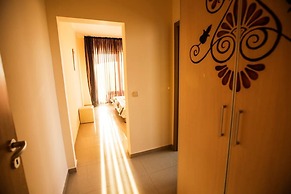 Lighthouse Luxe Estate Apart & Villas