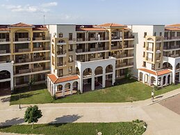 Lighthouse Luxe Estate Apart & Villas