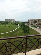 Lighthouse Luxe Estate Apart & Villas