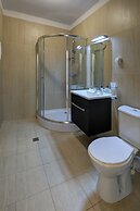 Lighthouse Luxe Estate Apart & Villas