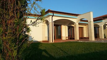 Lighthouse Luxe Estate Apart & Villas