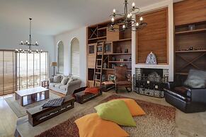 Lighthouse Luxe Estate Apart & Villas