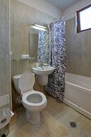 Lighthouse Luxe Estate Apart & Villas