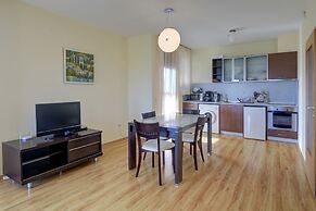 Lighthouse Luxe Estate Apart & Villas