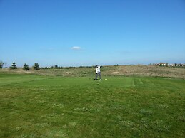 Lighthouse Luxe Estate Apart & Villas