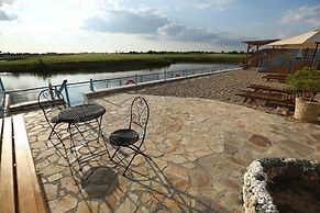 Lighthouse Luxe Estate Apart & Villas