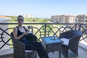 Lighthouse Luxe Estate Apart & Villas