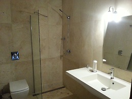 Lighthouse Luxe Estate Apart & Villas