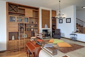 Lighthouse Luxe Estate Apart & Villas