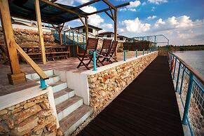 Lighthouse Luxe Estate Apart & Villas