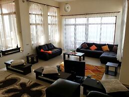 Lighthouse Luxe Estate Apart & Villas