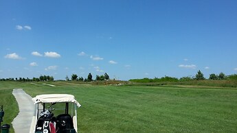 Lighthouse Luxe Estate Apart & Villas