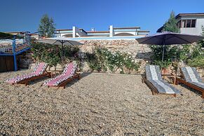 Lighthouse Luxe Estate Apart & Villas