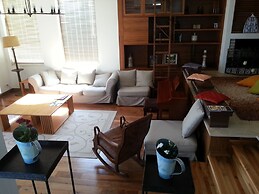 Lighthouse Luxe Estate Apart & Villas