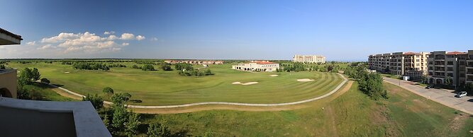 Lighthouse Luxe Estate Apart & Villas