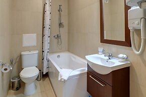 Lighthouse Luxe Estate Apart & Villas