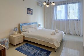 Lighthouse Luxe Estate Apart & Villas