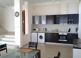 Lighthouse Luxe Estate Apart & Villas