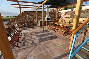 Lighthouse Luxe Estate Apart & Villas