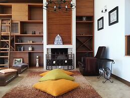 Lighthouse Luxe Estate Apart & Villas