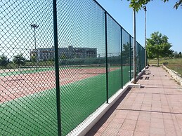 Lighthouse Luxe Estate Apart & Villas