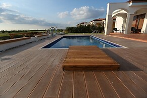 Lighthouse Luxe Estate Apart & Villas