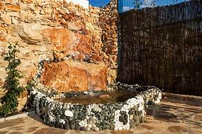 Lighthouse Luxe Estate Apart & Villas