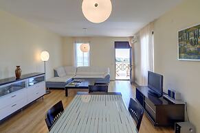 Lighthouse Luxe Estate Apart & Villas