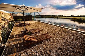 Lighthouse Luxe Estate Apart & Villas