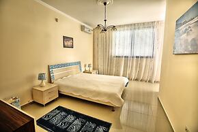 Lighthouse Luxe Estate Apart & Villas