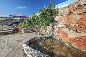 Lighthouse Luxe Estate Apart & Villas