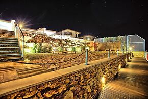 Lighthouse Luxe Estate Apart & Villas