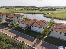 Lighthouse Luxe Estate Apart & Villas