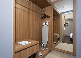 Batiqa Hotel Darmo - Surabaya